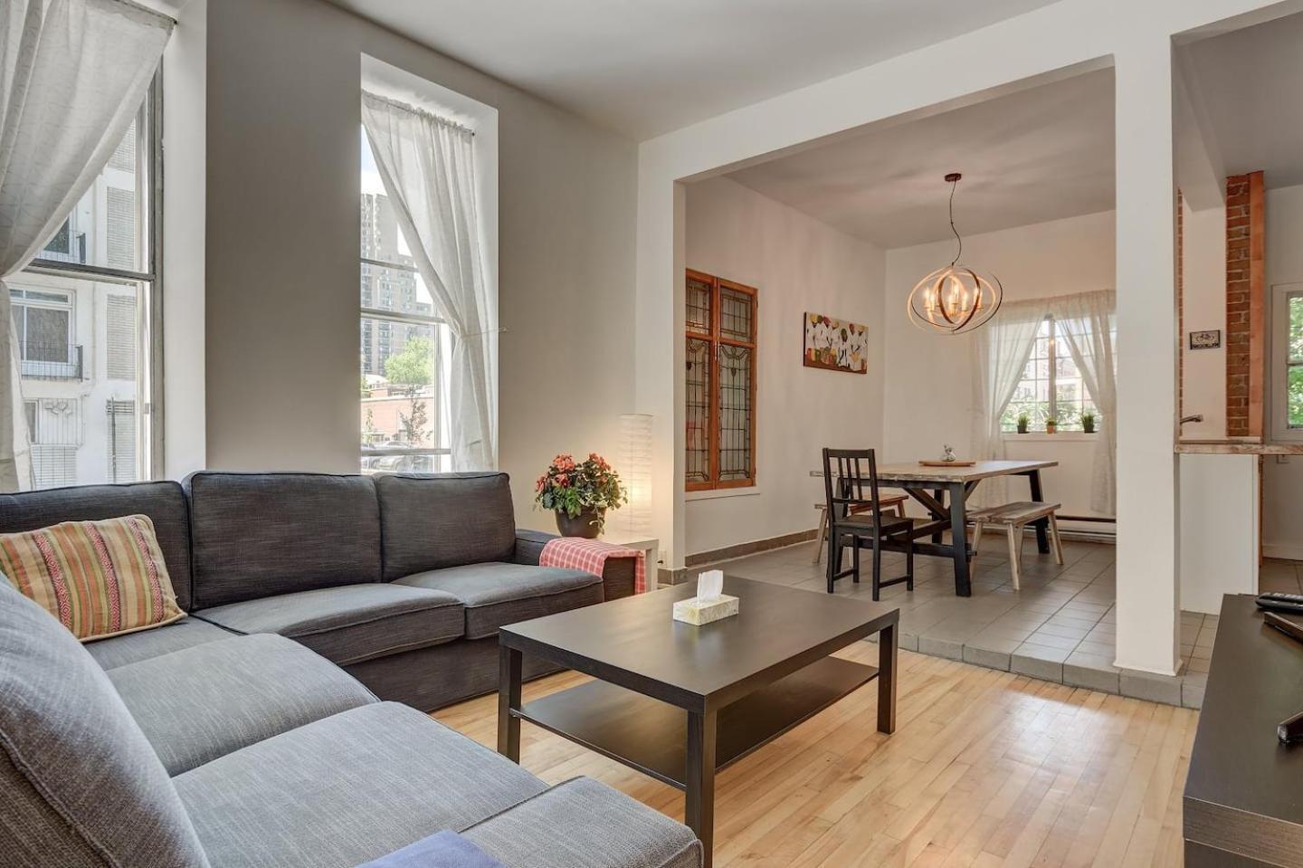 Perfect For Groups Big Livingroom 2 Backyard 3Br Montreal Luaran gambar